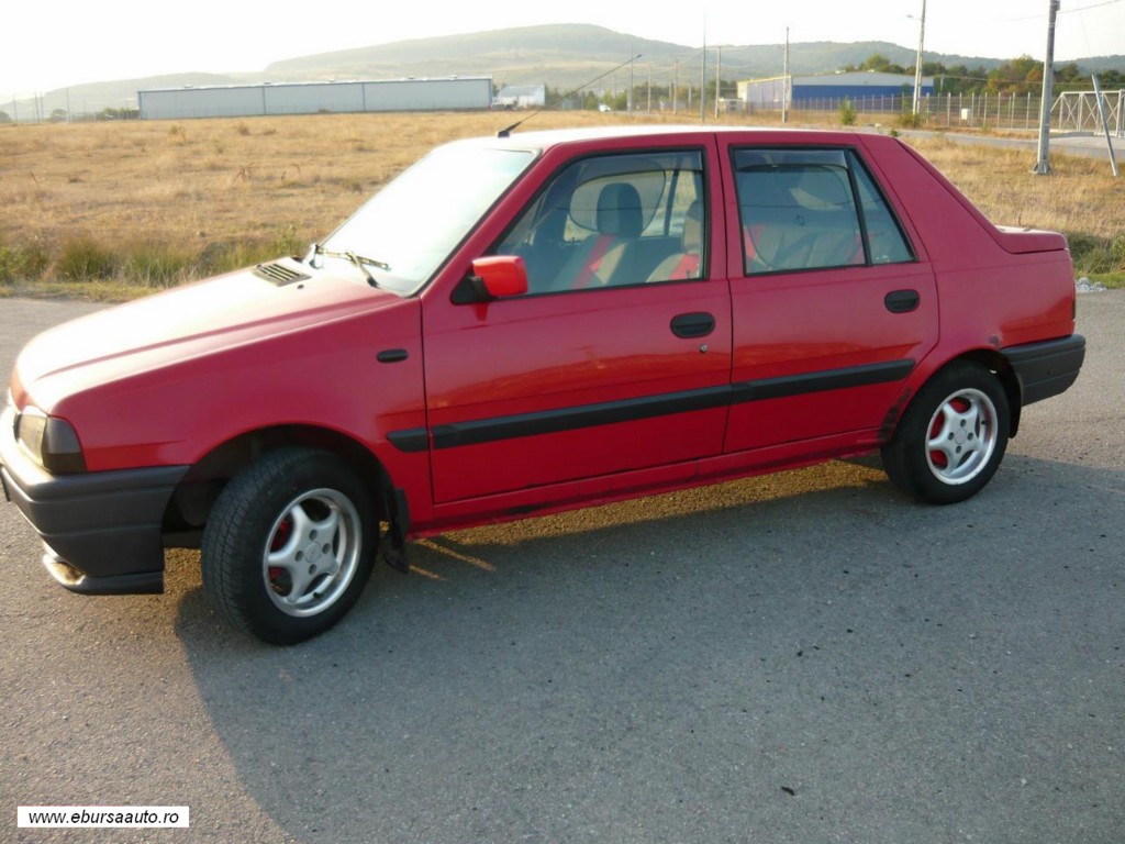 Dacia berlina 2003
