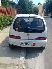 Dezmembrez Fiat Seicento