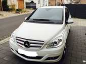 Dezmembrez Mercedes B180