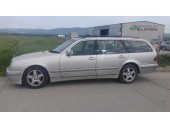 Dezmembrez Mercedes E220