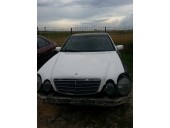 Dezmembrez Mercedes E220