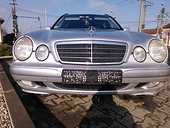 Dezmembrez Mercedes E220