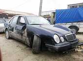 Dezmembrez Mercedes E430