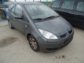 Dezmembrez Mitsubishi Colt