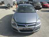 Dezmembrez Opel Astra-H