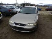 Dezmembrez Opel Vectra