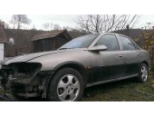 Dezmembrez Opel Vectra-B