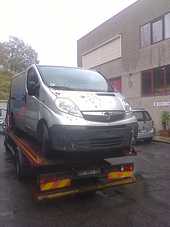 Dezmembrez Opel Vivaro