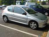 Dezmembrez Peugeot 206