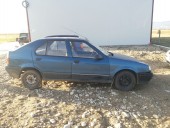 Dezmembrez Renault 19