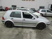 Dezmembrez Volkswagen Golf-IV