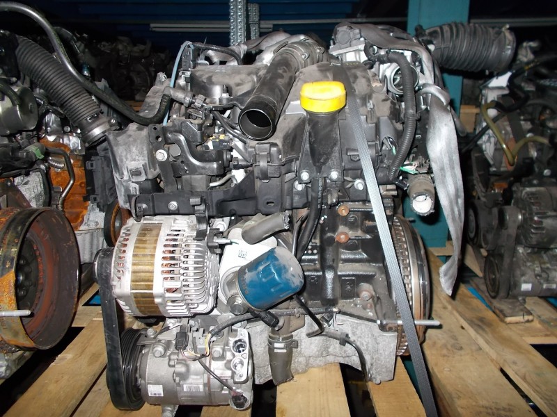 Motor fara anexe - Renault Clio-III din piese  dezmembrari auto - Poza 2