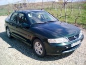 Vand Opel Vectra-B avariat