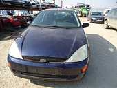 Dezmembrez Ford Focus 2000 Benzina Berlina - 23 Noiembrie 2011
