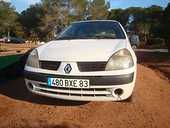 Dezmembrez Renault Clio-II 2002 Benzina Hatchback - 27 Martie 2012