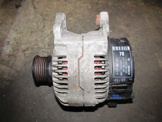 ALTERNATOR Volkswagen Polo benzina 1999 - Poza 1