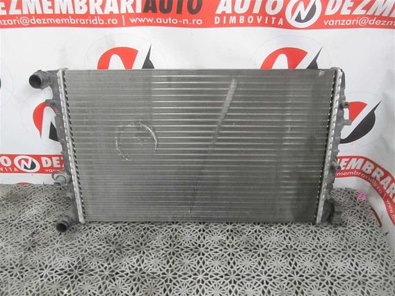 RADIATOR APA Volkswagen Polo benzina 2003 - Poza 1