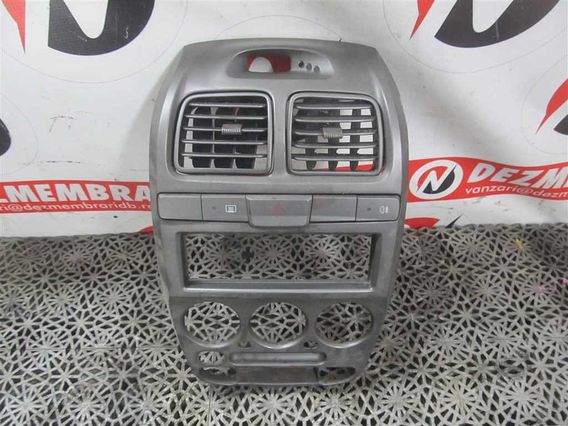 CONSOLA CENTRALA Hyundai Accent II diesel 2002 - Poza 1