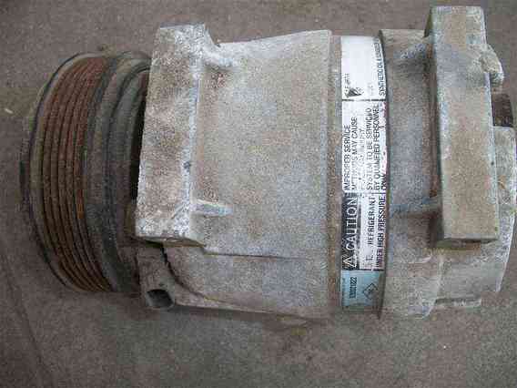 COMPRESOR  AC Peugeot 206 benzina 2007 - Poza 1