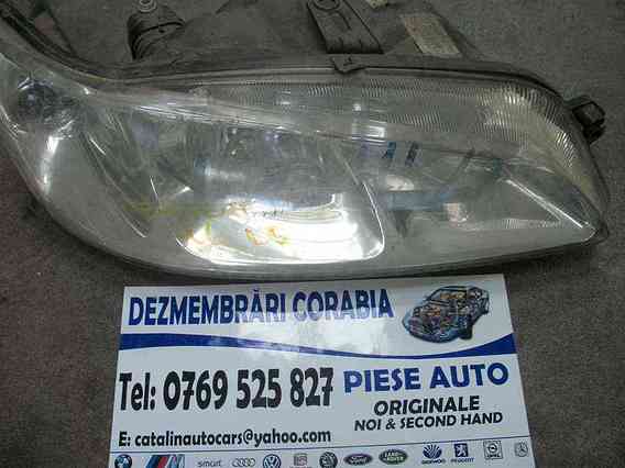 FAR DREAPTA Peugeot 306 benzina 2001 - Poza 1