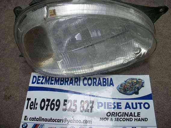 FAR DREAPTA Opel Corsa-B benzina 2000 - Poza 1