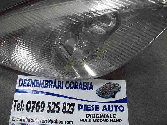 FAR DREAPTA Citroen Xsara diesel 2004 - Poza 1