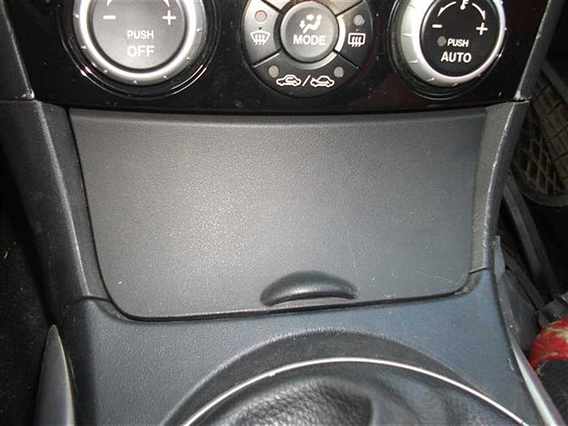 SET SCRUMIERA +PORT 12 V COMPLETA Mazda RX8 2005 - Poza 1
