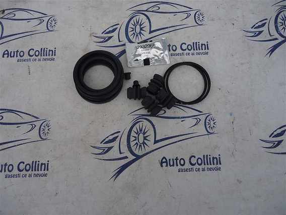 SET GARNITURI ETRIERI FATA Land Rover Freelander 1998 - Poza 1