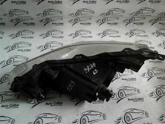 FAR DREAPTA Suzuki SX4 2011 - Poza 2