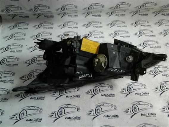FAR DREAPTA Mitsubishi Grandis 2007 - Poza 2
