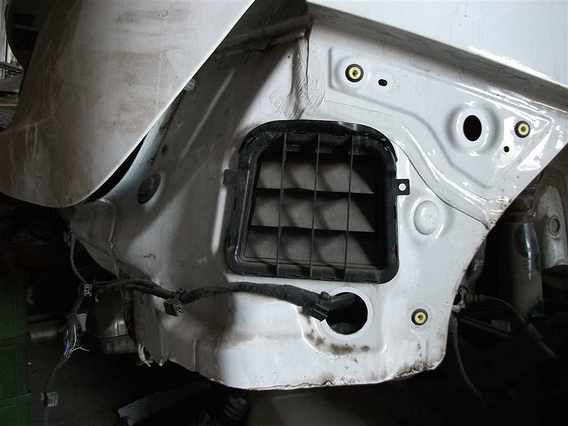 ORNAMENT AERISIRE CAROSERIE DR SPATE Audi Q5 2012 - Poza 1