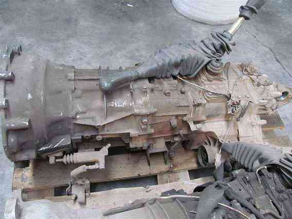 CUTIE VITEZA Mitsubishi Montero diesel 1997 - Poza 3