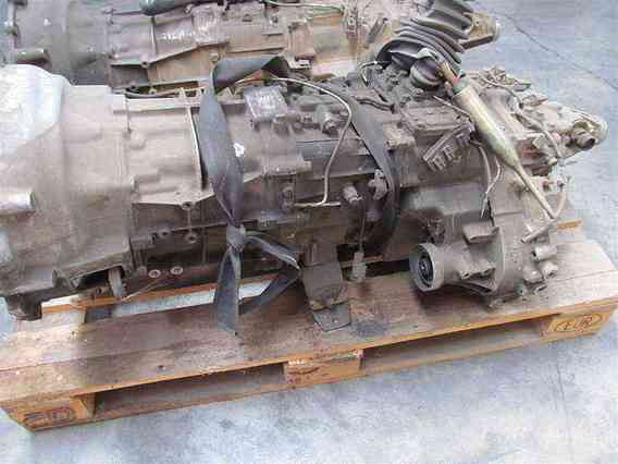 CUTIE VITEZA Mitsubishi Montero diesel 1997 - Poza 3