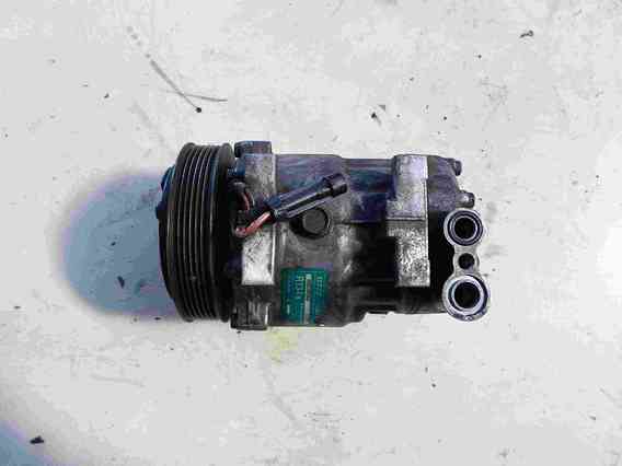 COMPRESOR  AC Alfa Romeo 166 benzina 2005 - Poza 1