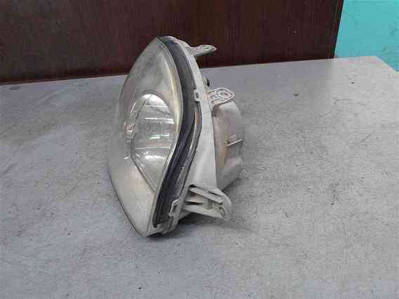 FAR DREAPTA Hyundai Santa-Fe 2003 - Poza 2
