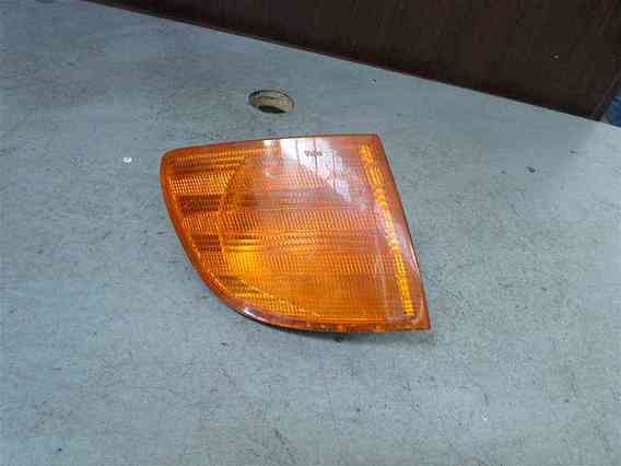 LAMPA SEMNALIZARE STANGA Mercedes Sprinter 1999 - Poza 1