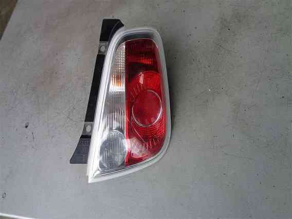 LAMPA DREAPTA SPATE Fiat 500 2008 - Poza 1