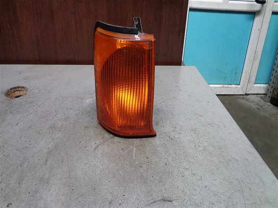 LAMPA SEMNALIZARE DREAPTA Land Rover Discovery-II 2002 - Poza 1