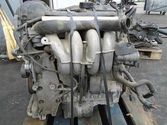 MOTOR CU ANEXE Volvo S40 benzina 2003 - Poza 1