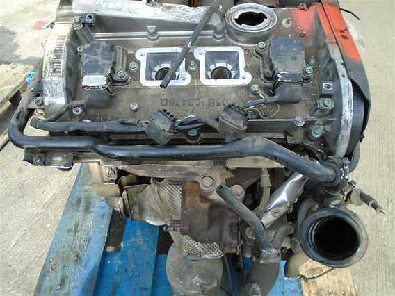MOTOR CU ANEXE Audi A4 benzina 1999 - Poza 1