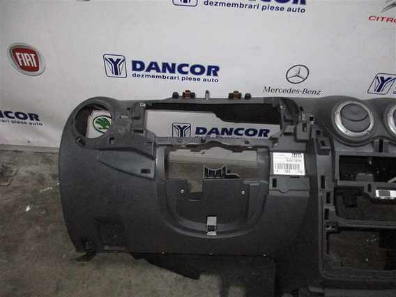 PLANSA BORD Dacia Duster 2013 - Poza 2