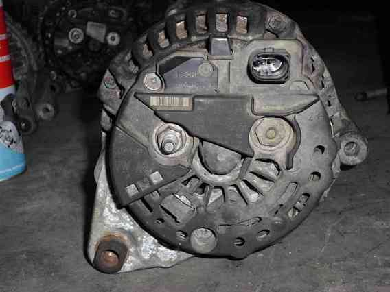 ALTERNATOR Audi A4 benzina 2000 - Poza 2