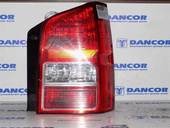 LAMPA DREAPTA SPATE Nissan Pathfinder diesel 2006 - Poza 1