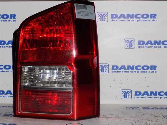 LAMPA DREAPTA SPATE Nissan Pathfinder diesel 2006 - Poza 2