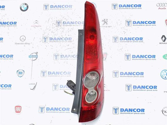 LAMPA DREAPTA SPATE Ford Fiesta V 2007 - Poza 1