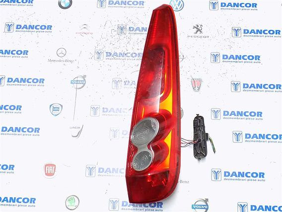 LAMPA DREAPTA SPATE Ford Fiesta V 2007 - Poza 2