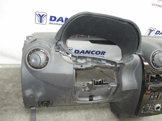 PLANSA BORD Dacia Duster 2012 - Poza 2