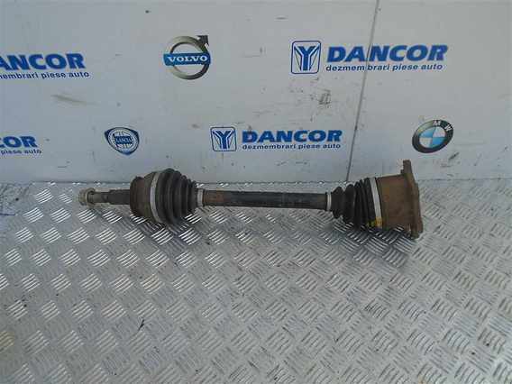 PLANETARA DREAPTA SPATE  Nissan Pathfinder diesel 2008 - Poza 1