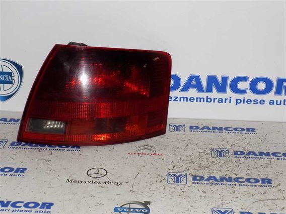LAMPA DREAPTA SPATE Audi A4 2006 - Poza 1