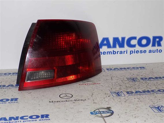 LAMPA DREAPTA SPATE Audi A4 2006 - Poza 2